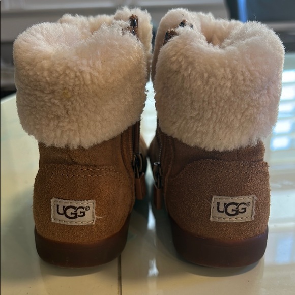 UGG Tan Shearling Boots - Picture 2 of 5